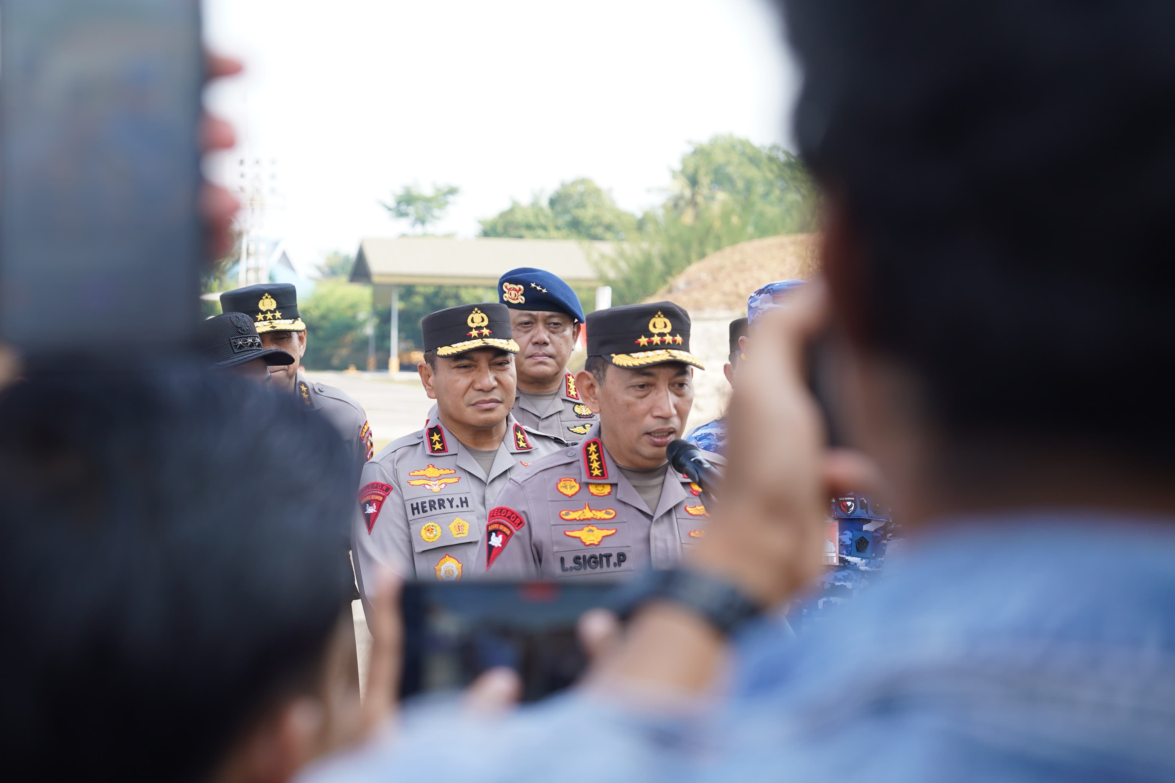 Kapolri Jenderal Listyo Sigit Prabowo memberikan arahan terkait karhuta Riau(BeritaNasional/Mabes Polri)