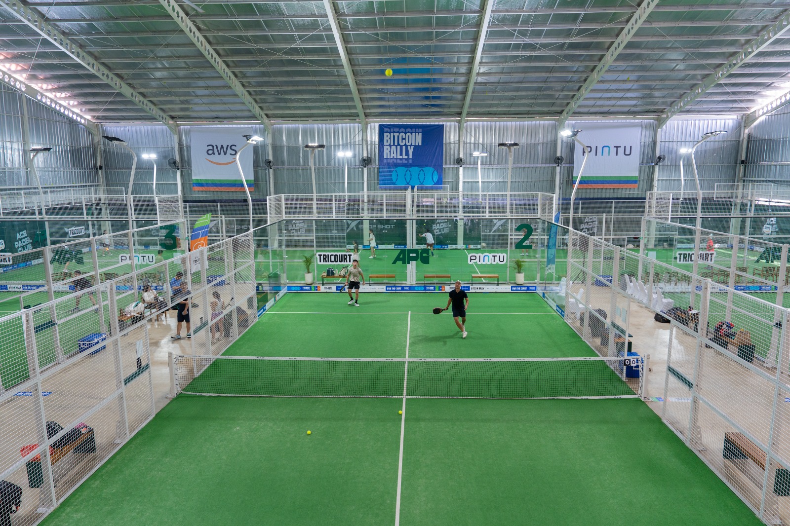 Kompetisi mini soccer, basket, dan padel dengan Edukasi Crypto di Pintu Tricourt Cup 2025. (Foto/doc. PINTU)
