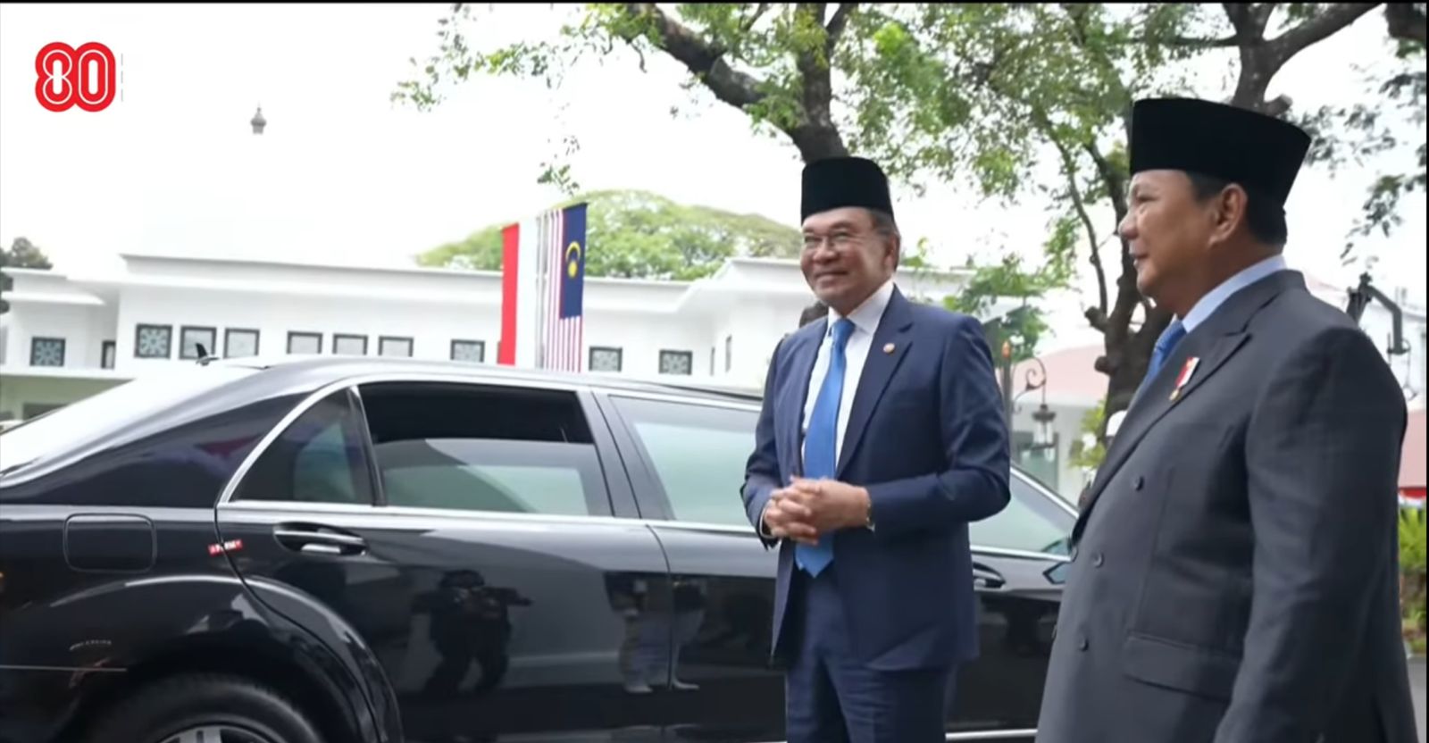 Prabowo Sambut Anwar Ibrahim. (Foto/YouTube Sekretariat Presiden)