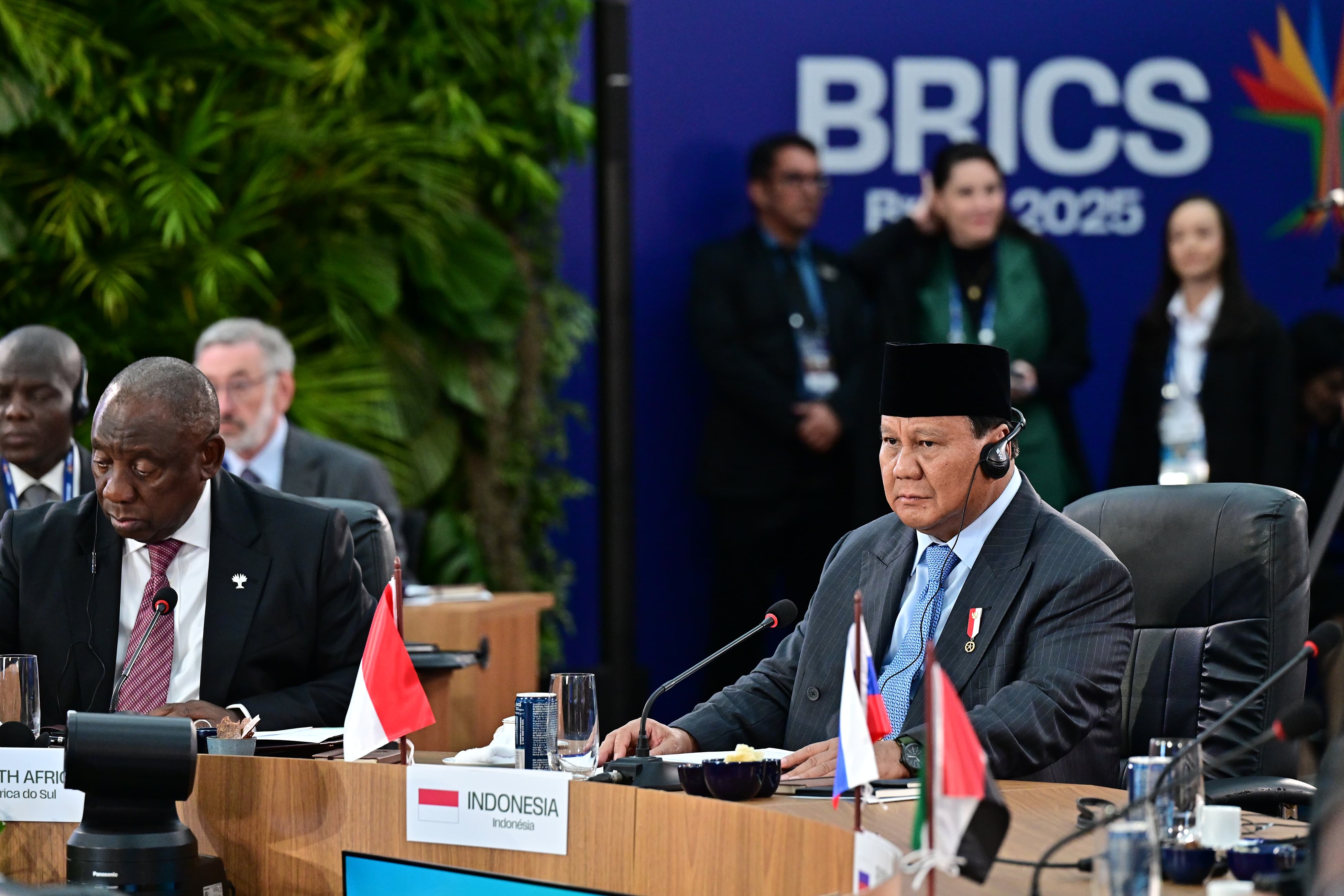 Presiden Indonesia Prabowo Subianto menghadiri rapat pleno KTT BRICS 2025 di Brasil. (Foto/BPMI)