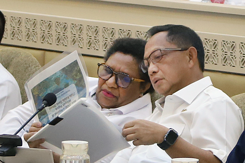 Rapat kerja Komisi II bersama Kemendagri bahas Dana Otonomi Khusus DOB 4 dan anggaran infrastruktur Papua. (BeritaNasional/Elvis Sendouw)