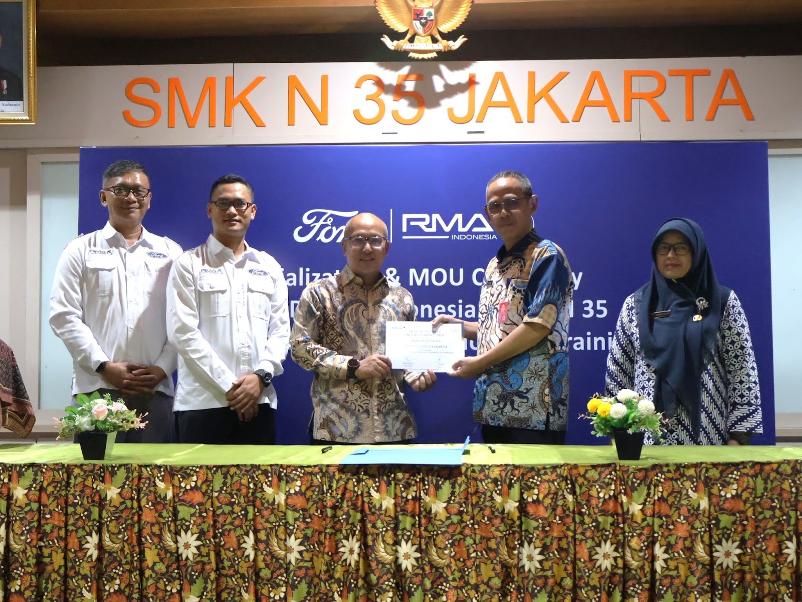 RMA Indonesia Luncurkan Ford Class, Cetak Talenta Otomotif Unggul Lewat Pendidikan Vokasi Peluncuran program Ford Class di SMKN 35 Jakarta. (Foto/Ford Indonesia)