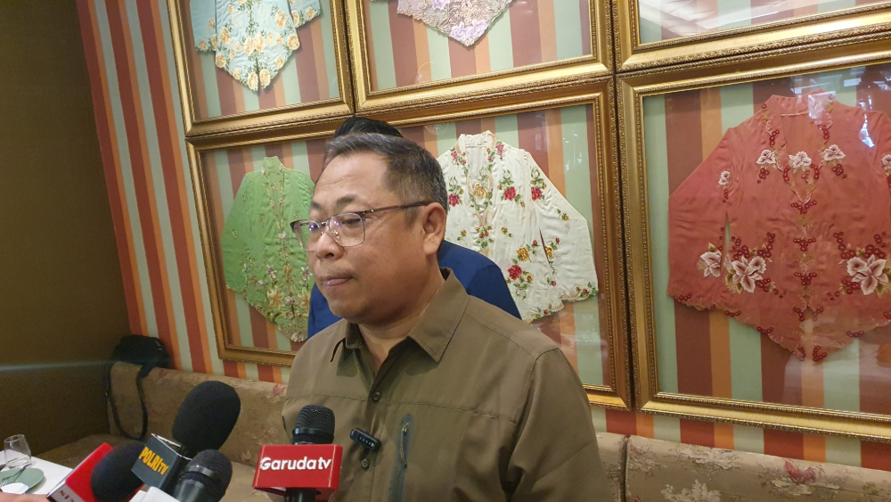 Kasatgas Damai Cartenz 2025 Brigjen Faizal Ramadhani saat diwawancarai. (BeritaNasional/Bachtiarudin Alam)