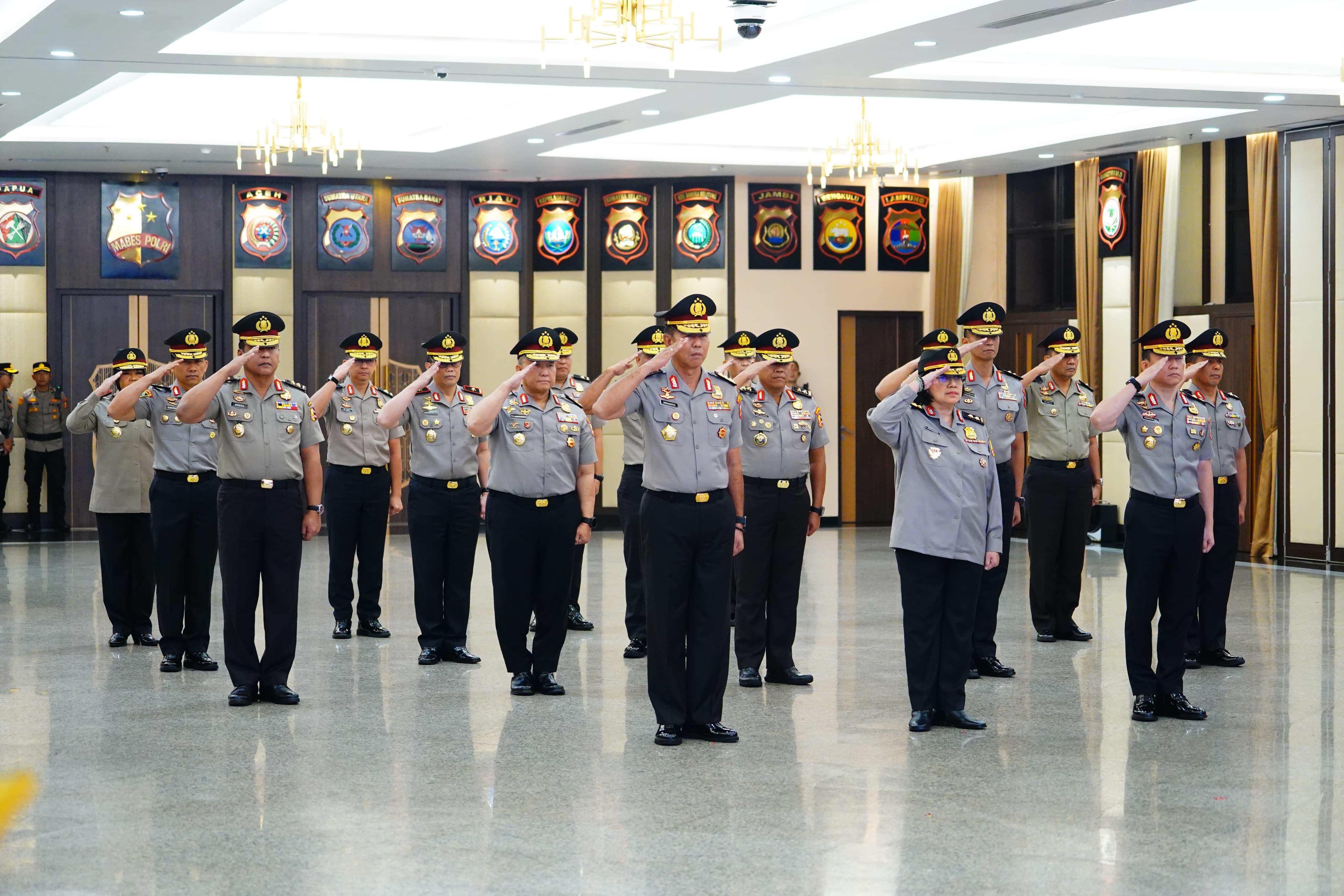 Sebanyak 17 Perwira Tinggi (Pati) Polri resmi mendapat kenaikan pangkat satu tingkat. (Foto/Humas Polri)