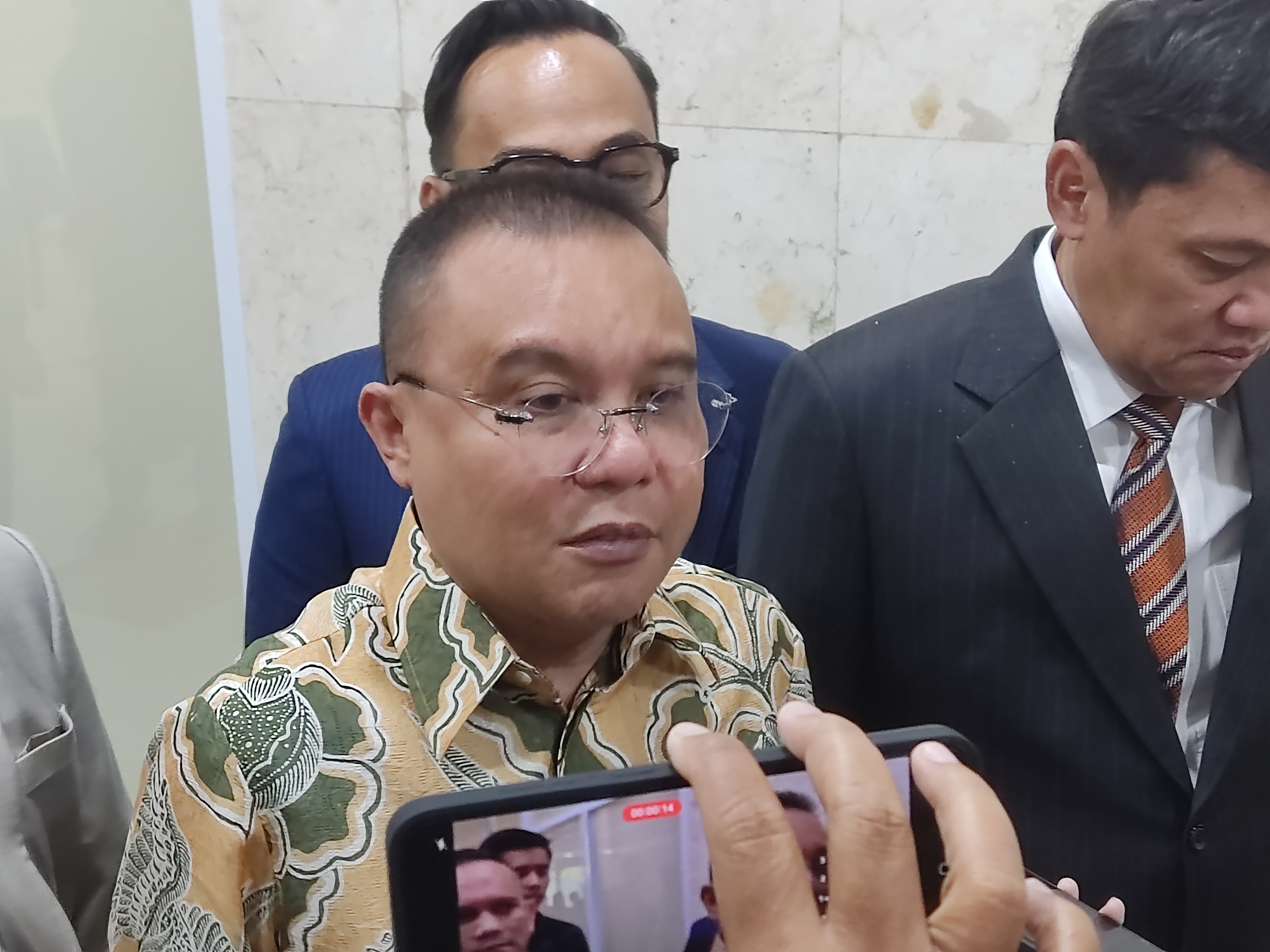 Wakil Ketua DPR RI Sufmi Dasco Ahmad saat diwawancarai. (BeritaNasional/Ahda)