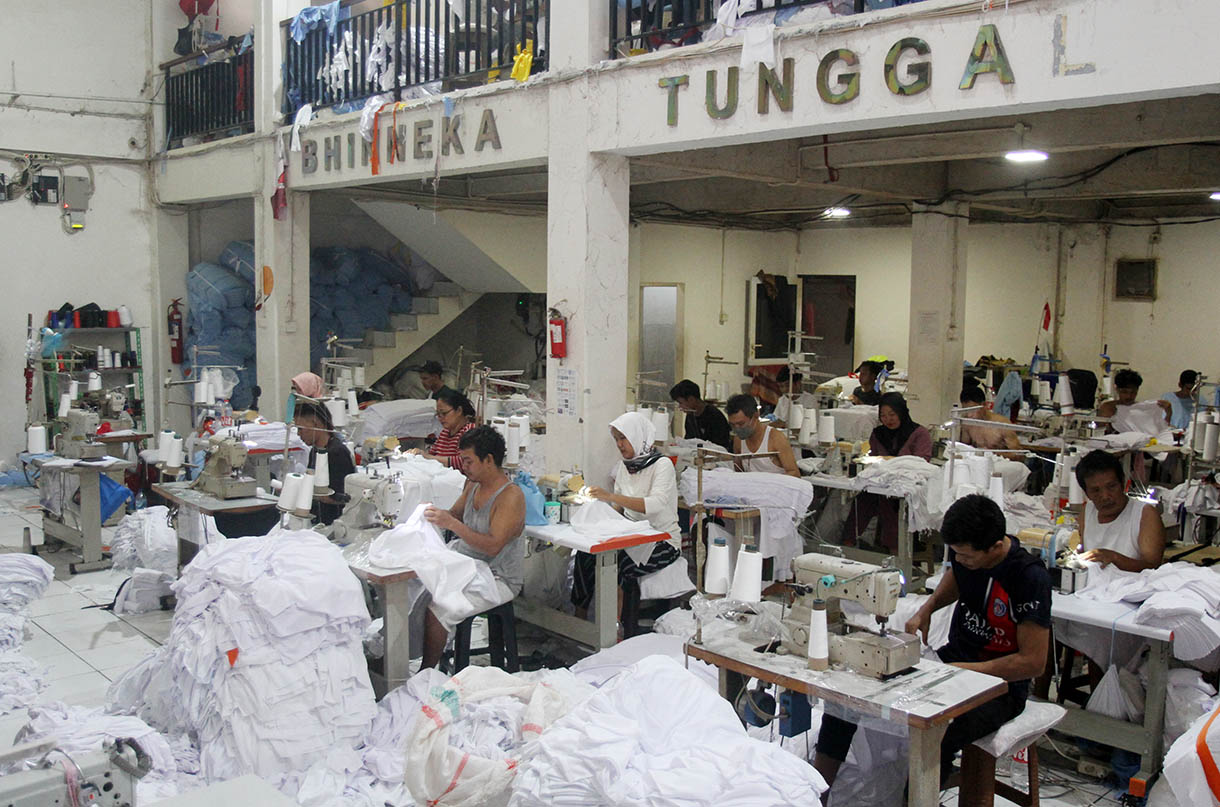 Pekerja industri tekstil di Jakarta. (BeritaNasional/Oke Atmaja)