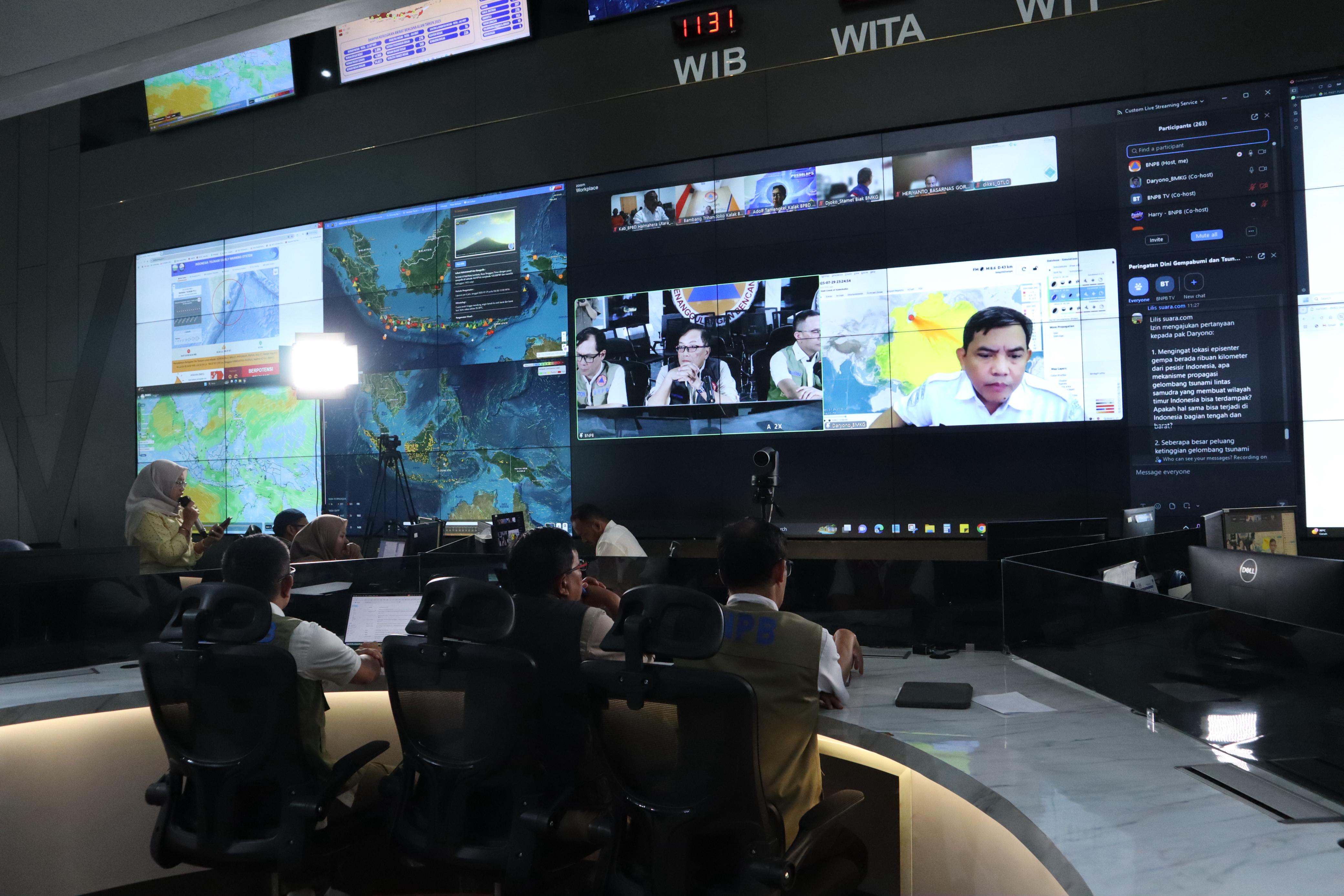 Rapat koordinasi BNPB terkait potensi terjadi tsunami imbas gempa Rusia. (BeritaNasional/BNPB)