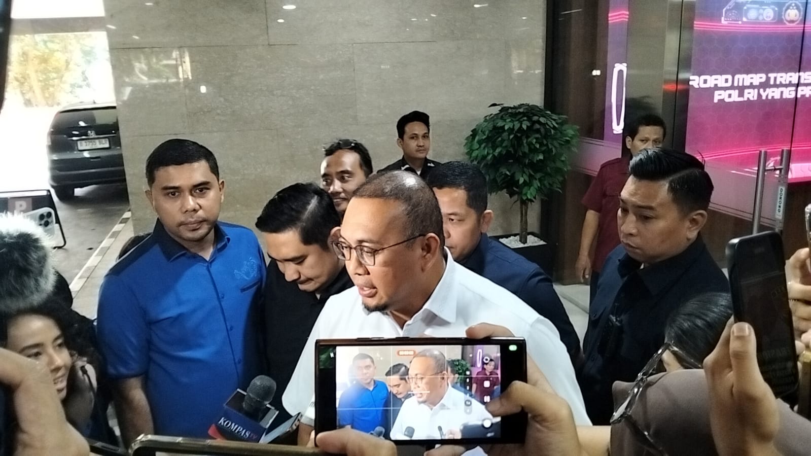 Wakil Ketua Komisi VI DPR RI yang juga penasihat Semen Padang FC Andre Rosiade. (BeritaNasional/Bachtiarudin Alam)