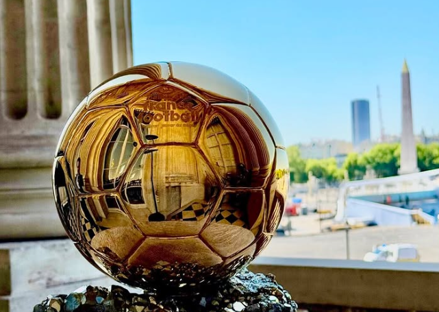 Trofi Ballon d'Or 2025. (Foto/Instagram)
