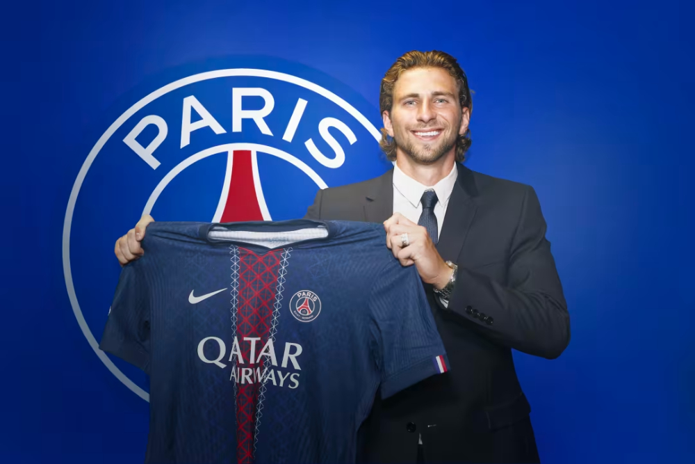 Illia Zabarnyi Jadi Pemain Ukraina Pertama Gabung PSG, Ini Kata Bos Nasser Al-Khelaifi Illia Zabarnyi. (Foto/PSG)