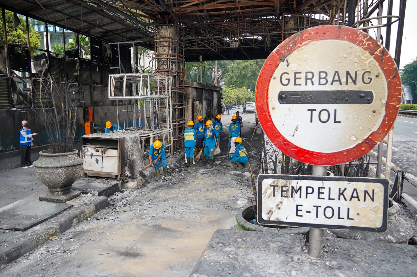 Jasa Marga Lakukan Pemulihan Terhadap Gerbang Tol. (Foto/Jasa Marga)