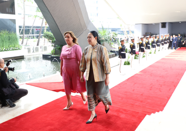 Ketua DPR RI Puan Maharani menerima kunjungan Presiden Republik Peru Dina Ercilia Boluarte Zegarra di Gedung Nusantara (Ashar/SinPo.id)