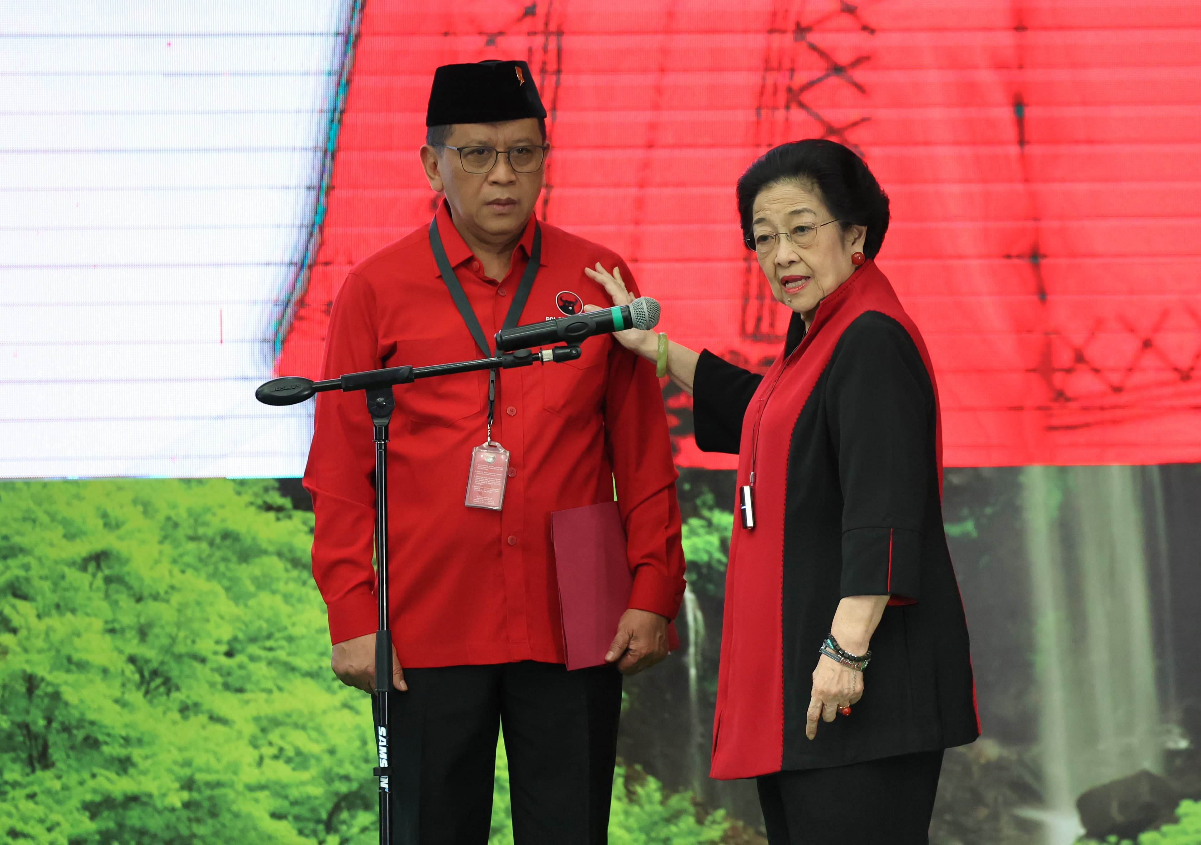 Ketum PDIP Megawati Soekarnoputri bersama Sekjen PDIP Hasto Kristiyanto. (Foto/Dok PDIP)