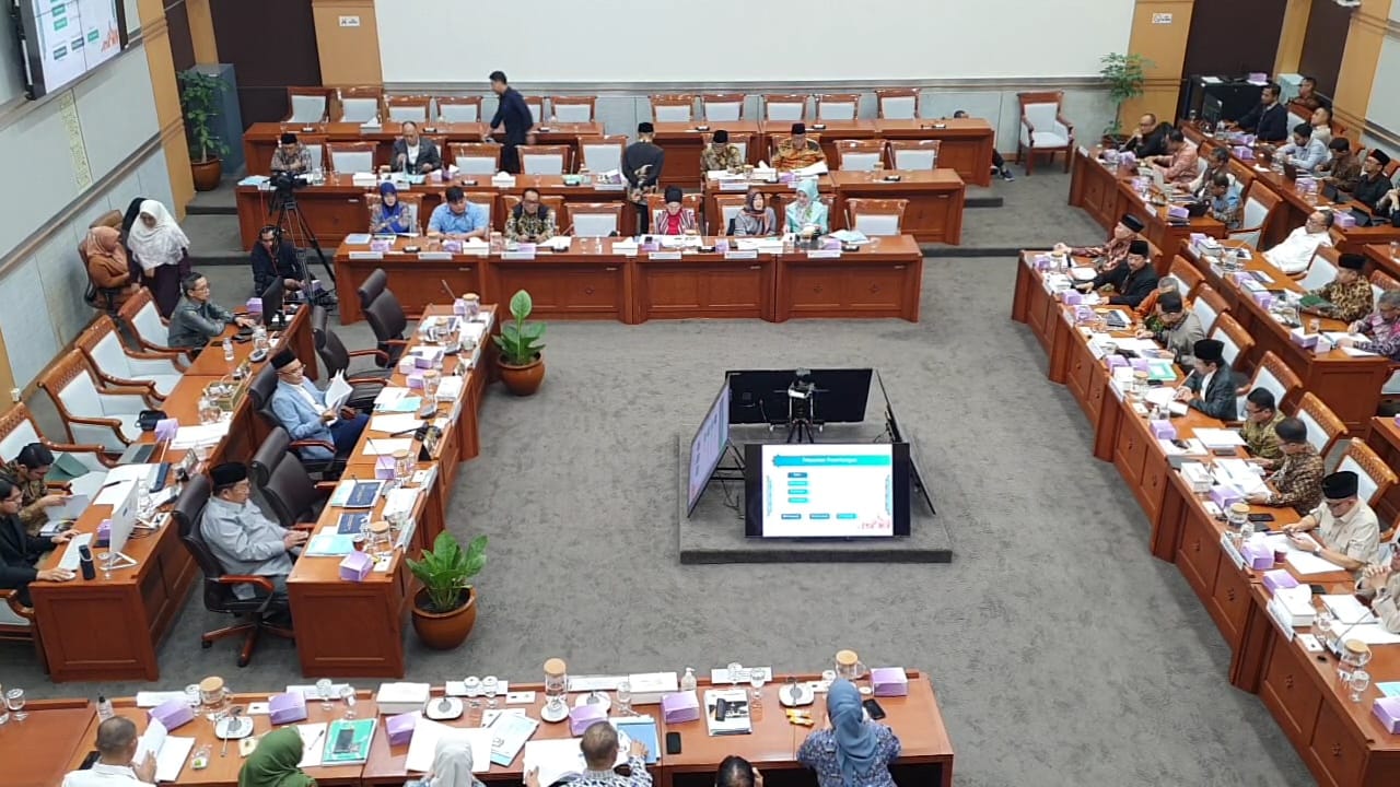 Komisi VIII DPR RI menggelar rapat kerja bersama Menteri Agama, Kepala BPH dan Kepala BPKH. (BeritaNasional/Ahda)