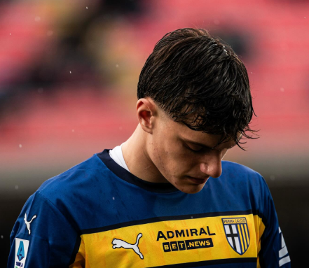 Liverpool Selangkah Lagi Dapatkan Wonderkid Italia Giovanni Leoni, Siap Tebus Rp 550 Miliar Bek muda potensial asal Italia, Giovanni Leoni, dari Parma. (Foto/Instagram)