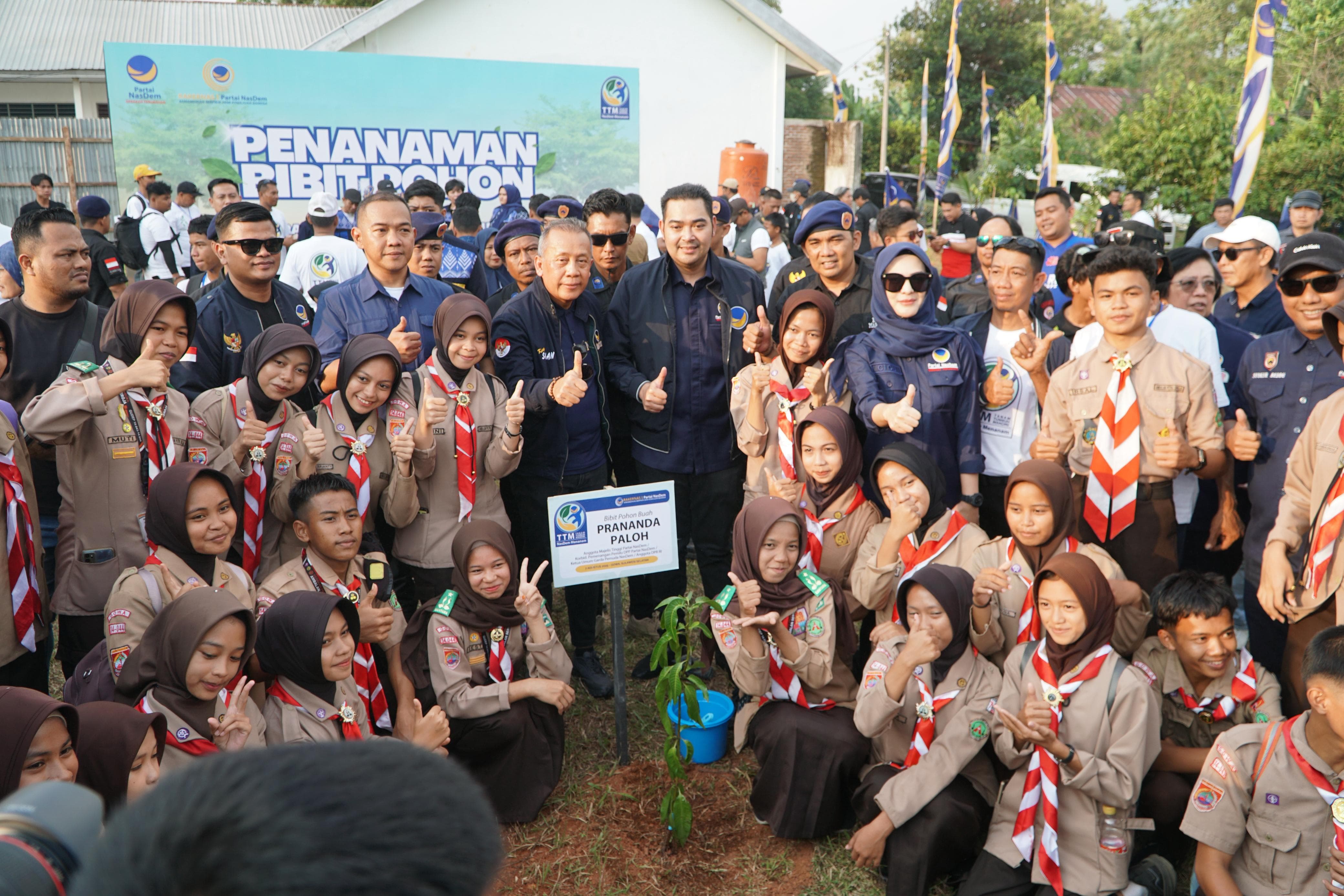 Menjelang Rakernas, NasDem Dorong Gerakan Hijau Lewat 700 Pohon di Gowa. (Foto/NasDem)