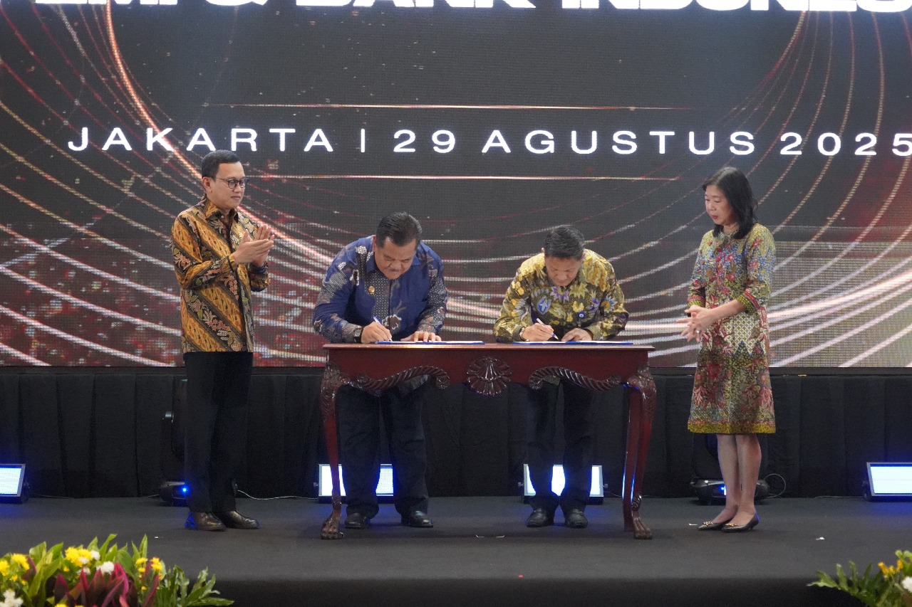 Menteri Pelindungan Pekerja Migran Indonesia (P2MI) Abdul Kadir Karding meluncurkan program Kredit Usaha Rakyat (KUR).(BeritaNasional/Elvis Sendouw/HO P2MI)