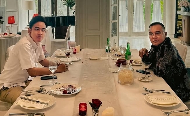 Momen Hangat Gibran dan Sufmi Dasco Santap Siang Bareng. (Foto/instagram Gibran)
