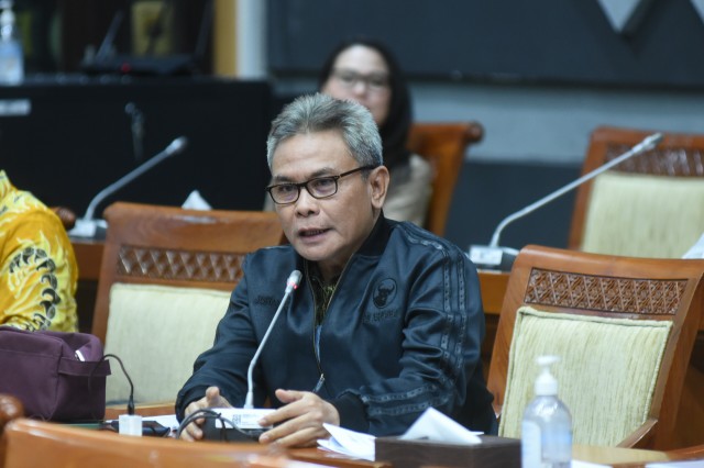 Pemprov Jakarta Angkat Johan Budi dan Zudan Arif Jadi Komisaris Transjakarta Johan Budi diangkat sebagai Komisaris Transjakarta. (Foto/Parlementaria)