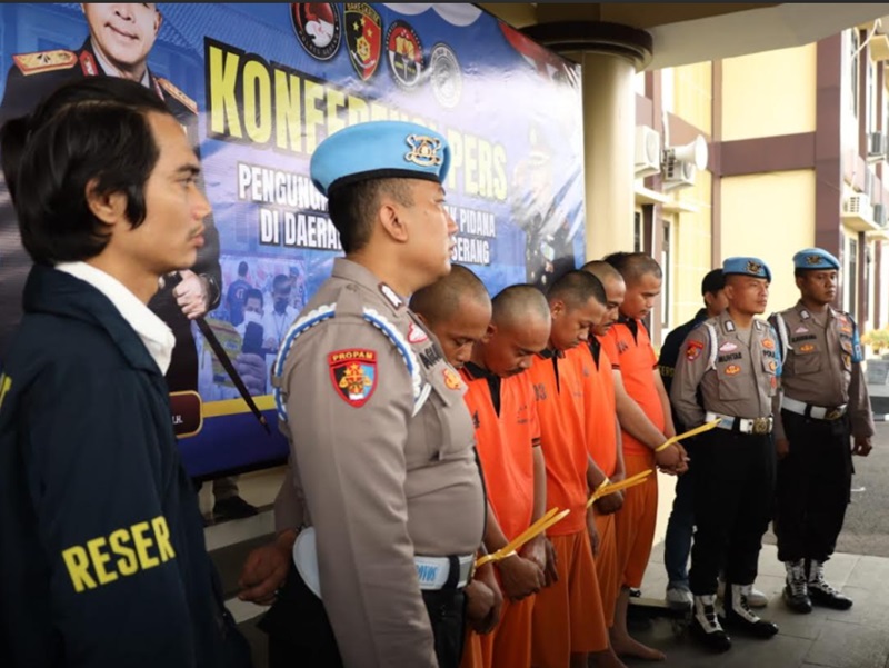 Para tersangka ditangkap (Beritanasional/Bachtiar)
