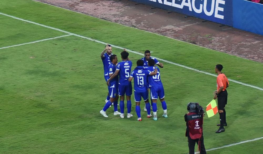 Laga Persib Bandung vs Persijap Jepara di Super League. (Foto/Persib co.id)