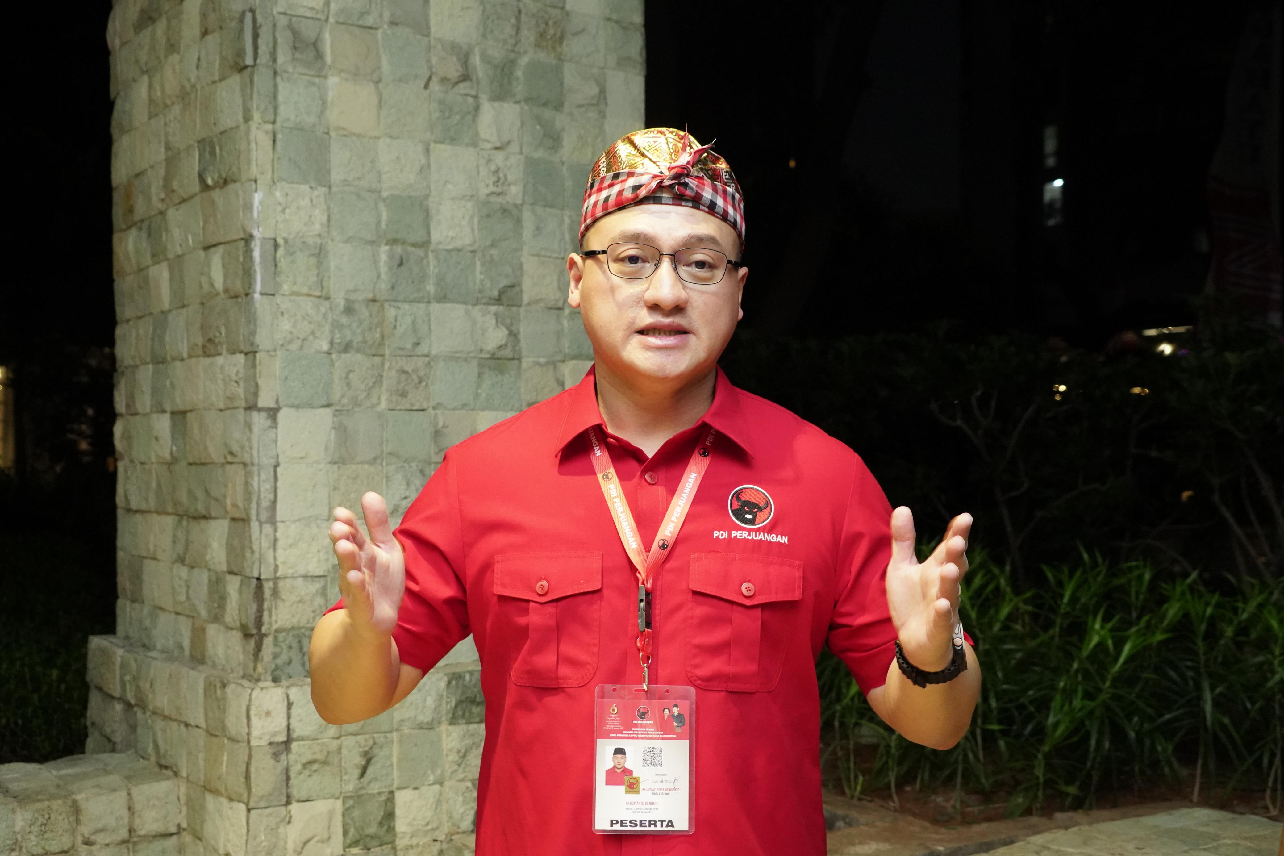 Amnesti untuk Hasto, Kenneth: Prabowo Tunjukkan Kedewasaan Berpolitik Politikus PDI Perjuangan (PDIP), Hardiyanto Kenneth. (Foto/istimewa)