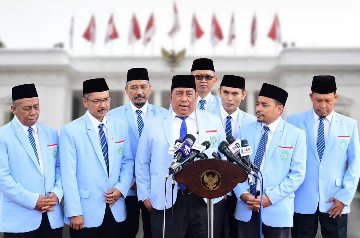 Presiden Pemuda Masjid Dunia Imbau Masyarakat Tak Anarki saat Unjuk Rasa Presiden Pemuda Masjid Dunia Datuk Said Aldi Al Idrus (tenga) saat memberikan keterangan pers. (Foto/Istimewa)