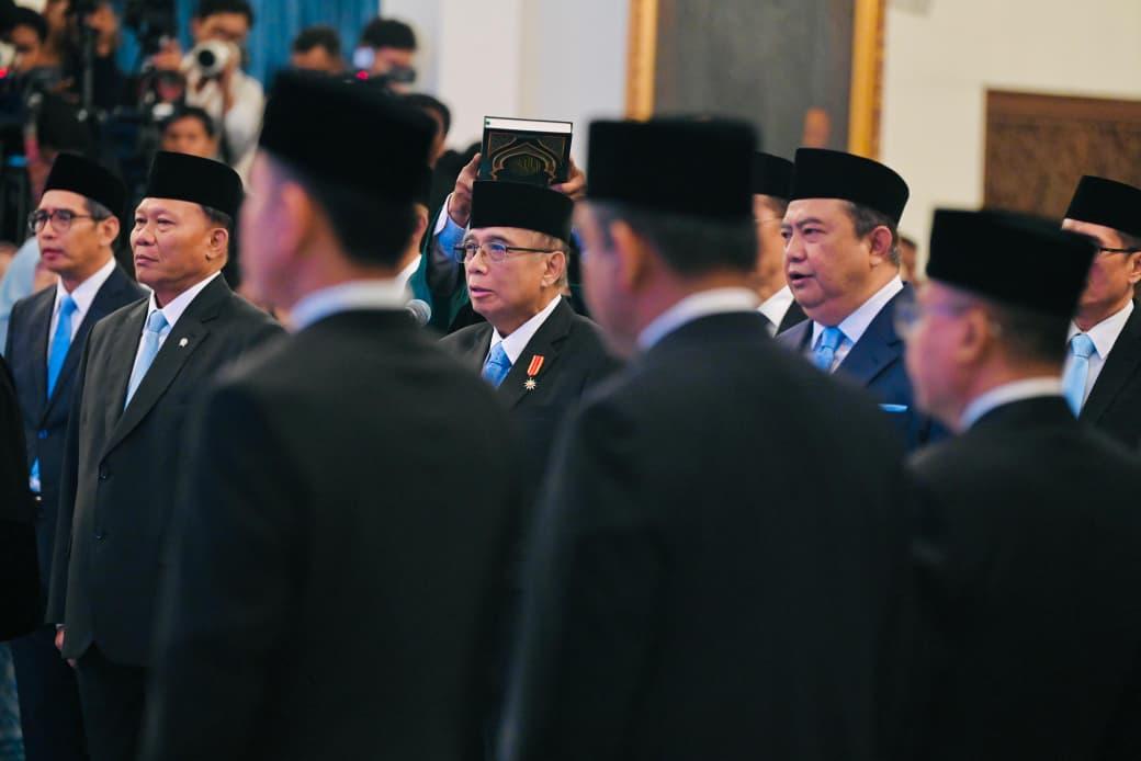 DPR Nilai Dubes RI di AS Kunci Jaga Hubungan Bilateral dan Kepentingan Nasional Presiden Prabowo Subianto melantik delapan Duta Besar Luar Biasa dan Berkuasa Penuh. (Foto/Setkab)