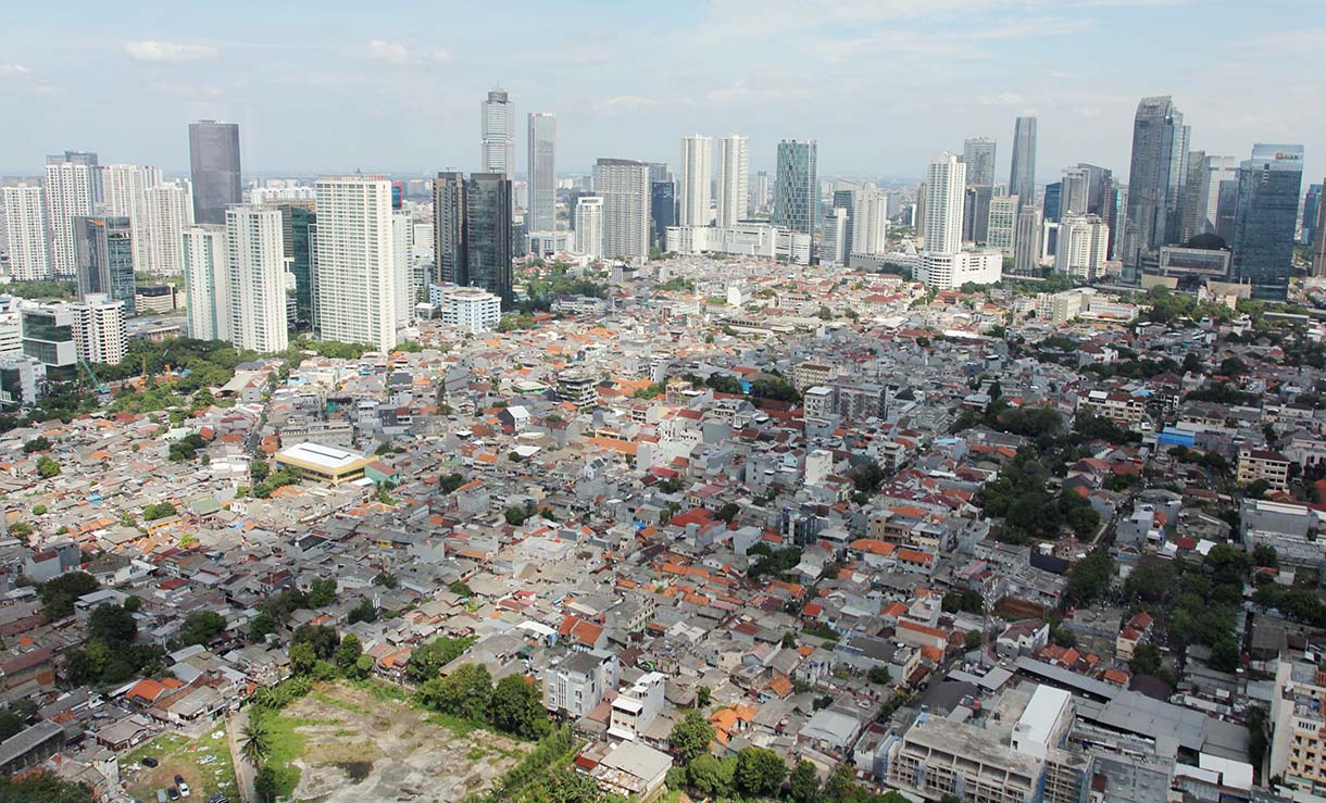 Suasana gedung bertingkat di Jakarta, Selasa (26/8/2025). (Beritanasional.com/Oke Atmaja)