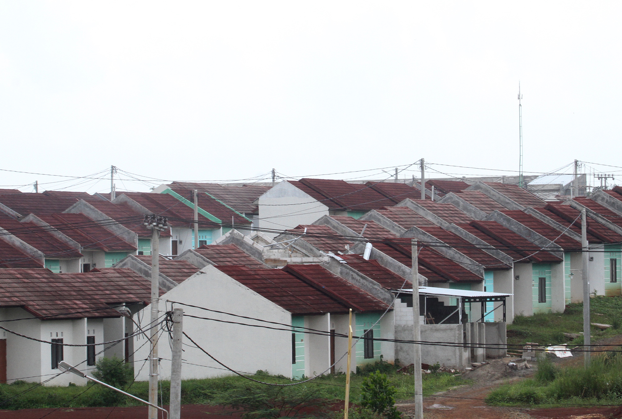 Dorong Program 3 Juta Rumah, Kementerian PKP Andalkan Bantuan Renovasi Suasana perumahan di Kawasan Citayam, Minggu (12/3/2024) (BeritaNasional/Oke Atmaja)