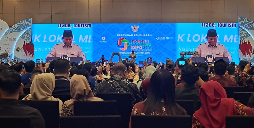 Presiden Prabowo Subianto berpidato di Peresmian Pembukaan APKASI Otonomi Expo 2025 di Banten. (BeritaNasional/Lydia)