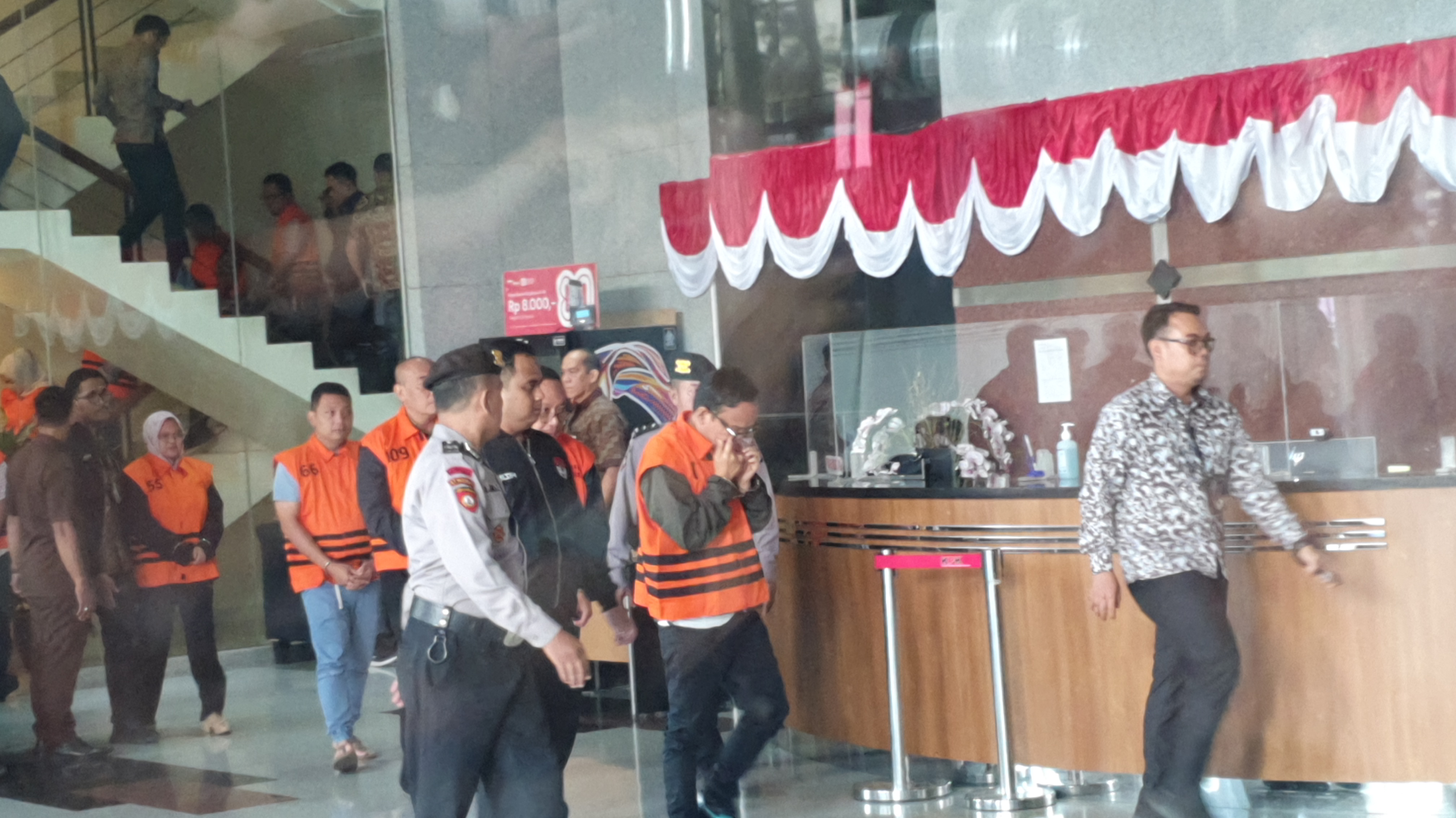 Wamenaker Immanuel Ebenezer Menangis saat Usai Jadi Tersangka. (BeritaNasional/Bachtiar)