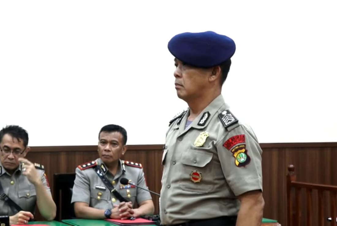 Bripka Rohmat, Sopir Rantis Penabrak Ojol Affan Dihukum Demosi 7 Tahun Bripka Rohmat Sopir Rantis Penabrak Ojol Affan Dihukum Demosi 7 Tahun. (Foto/istimewa)