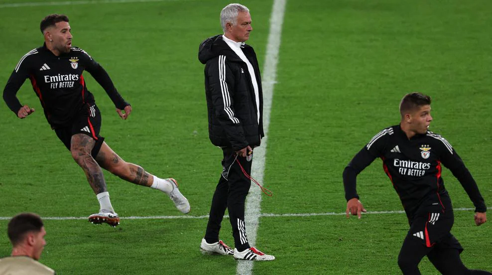 Pelatih Benfica Jose Mourinho. (Foto/Uefa)