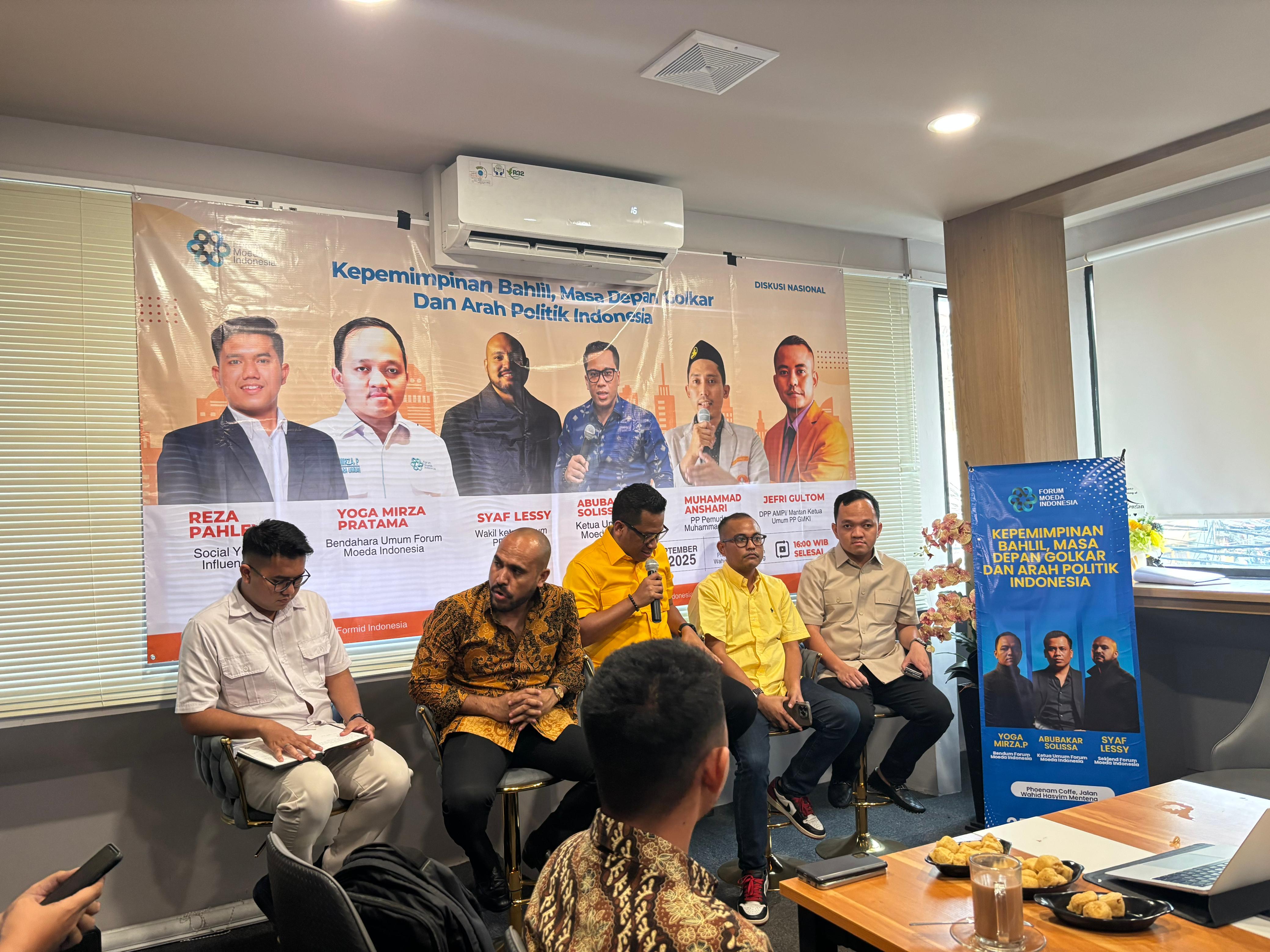 Formid menggelar diskusi politik membahas kepemimpinan Ketum Golkar Bahlil Lahadalia. (Foto/Istimewa)