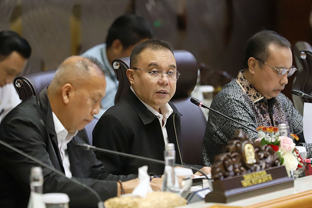 Wakil Ketua DPR Sufmi Dasco Ahmad pimpin rapat di gedung DPR Senayan Jakarta. (BeritaNasional/Elvis)