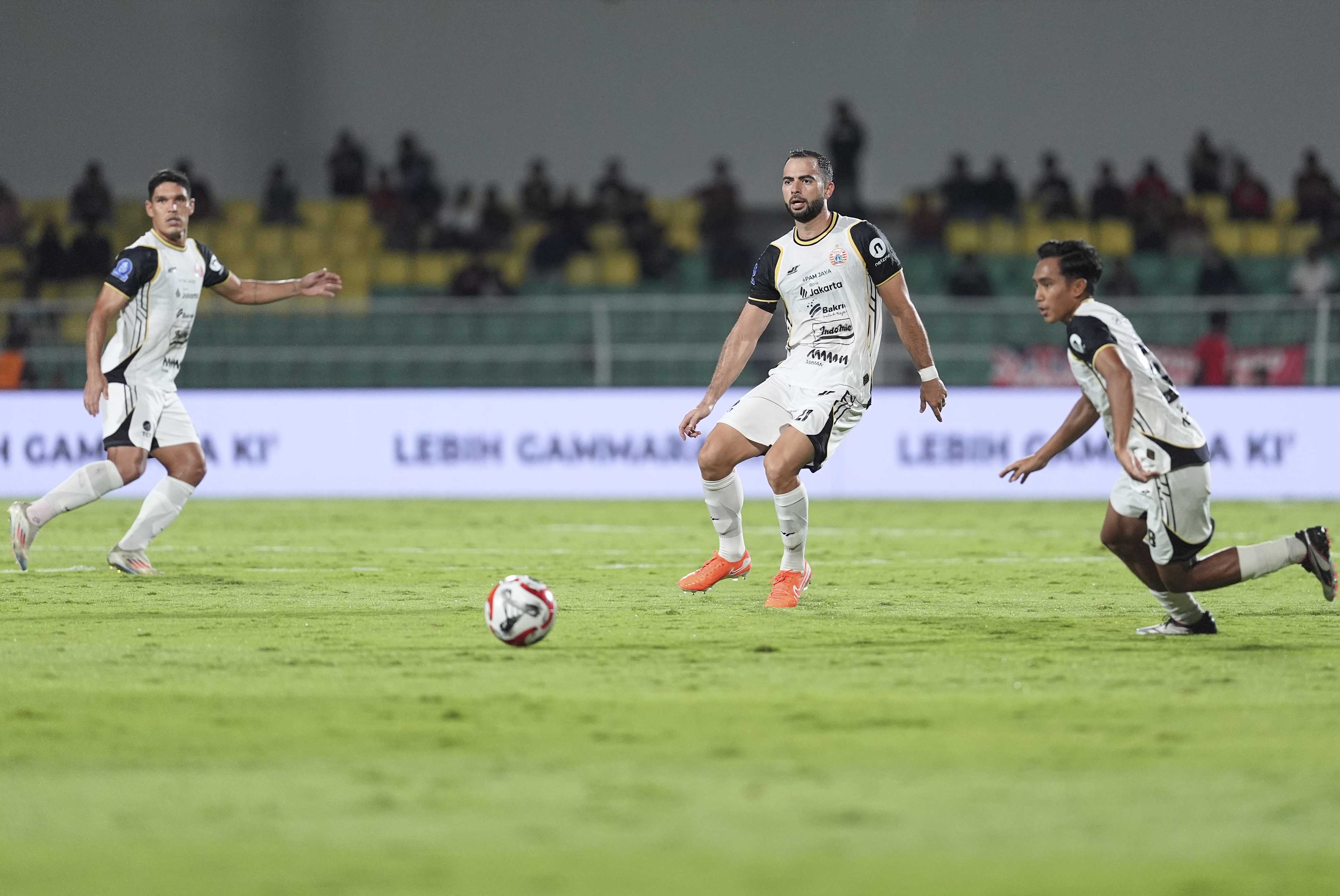 Bek Persija Jordi Amat. (Foto/Persija)