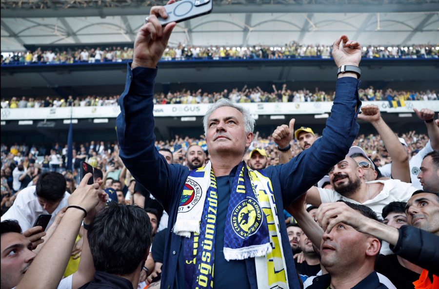 Jose Mourinho segera merapat ke Benfica. (Foto/doc. Fenerbace)