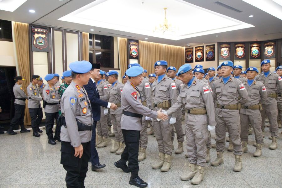 Kapolri resmikan pelepasan Satgas FPU 7 MINUSCA dalam misi Perdamaian PBB di Afrika Tengah. (Foto/doc. Humas Polri)