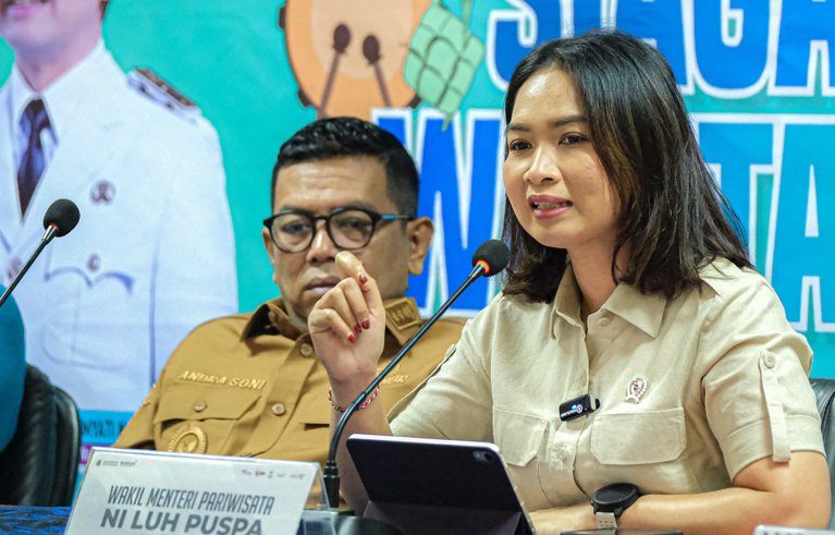 Wamenpar Ni Luh Enik Ermawati. (BeritaNasional/dok Kemenpar)