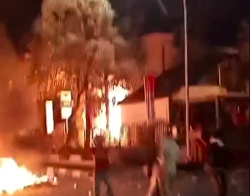 Kerugian Pembakaran Kantor DPRD Makassar Capai Rp 253,4 Miliar DPRD Makassar dibakar (Foto/Instagram DPRD Makassar)
