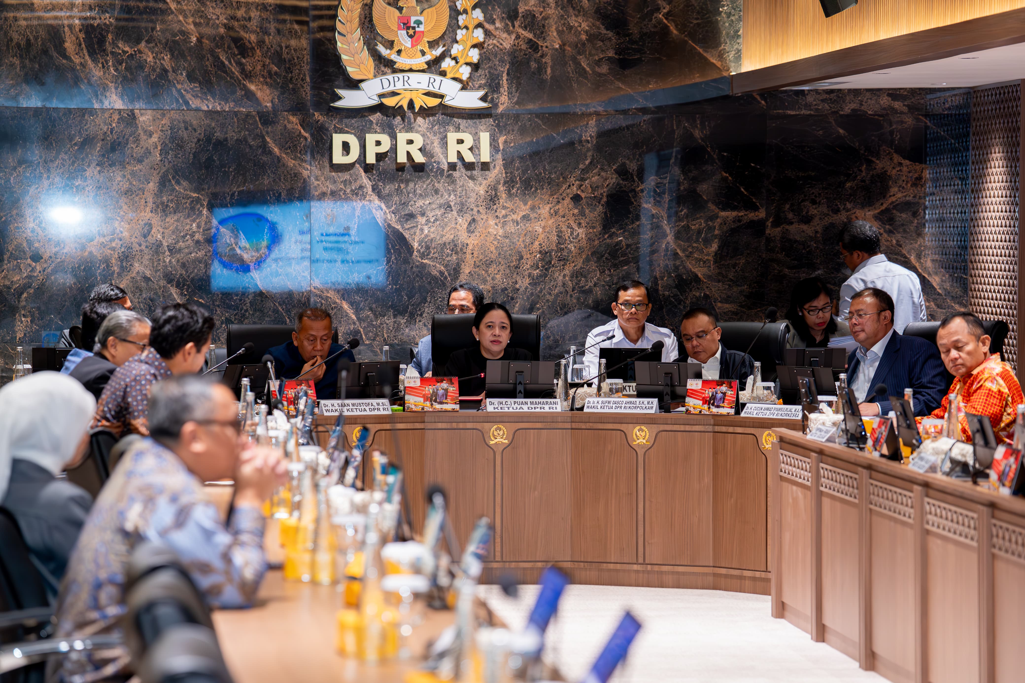 Ketua DPR Puan Maharani bersama pimpinan DPR menggelar pertemuan dengan seluruh pimpinan fraksi. (Foto/Dok DPR)
