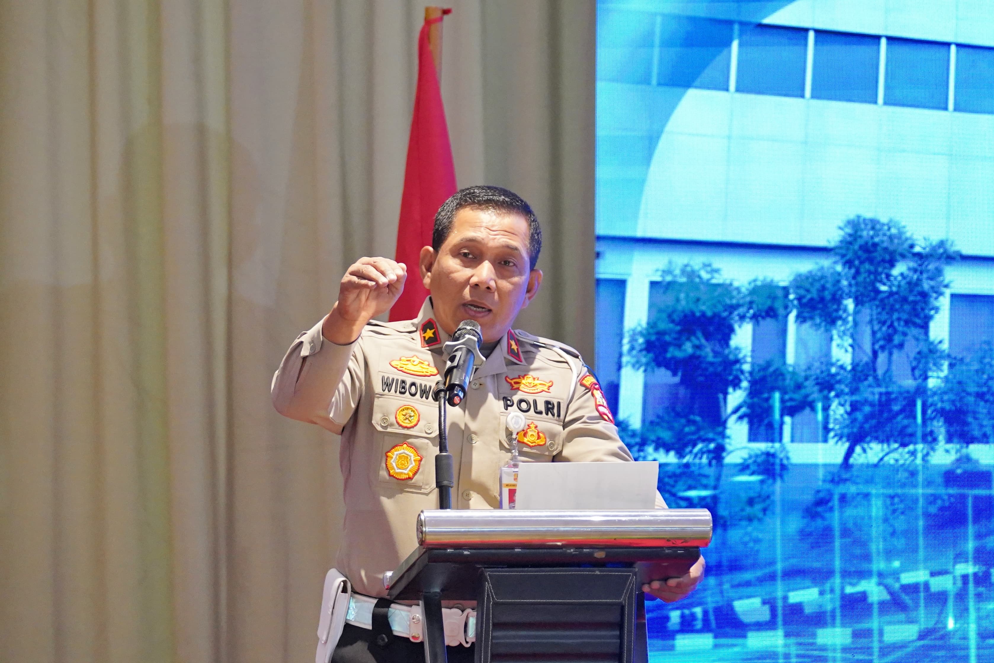 Dirregident Korlantas Polri Brigjen Pol Wibowo selaku Ketua Panitia Peringatan Hari Lalu Lintas Bhayangkara ke-70.
