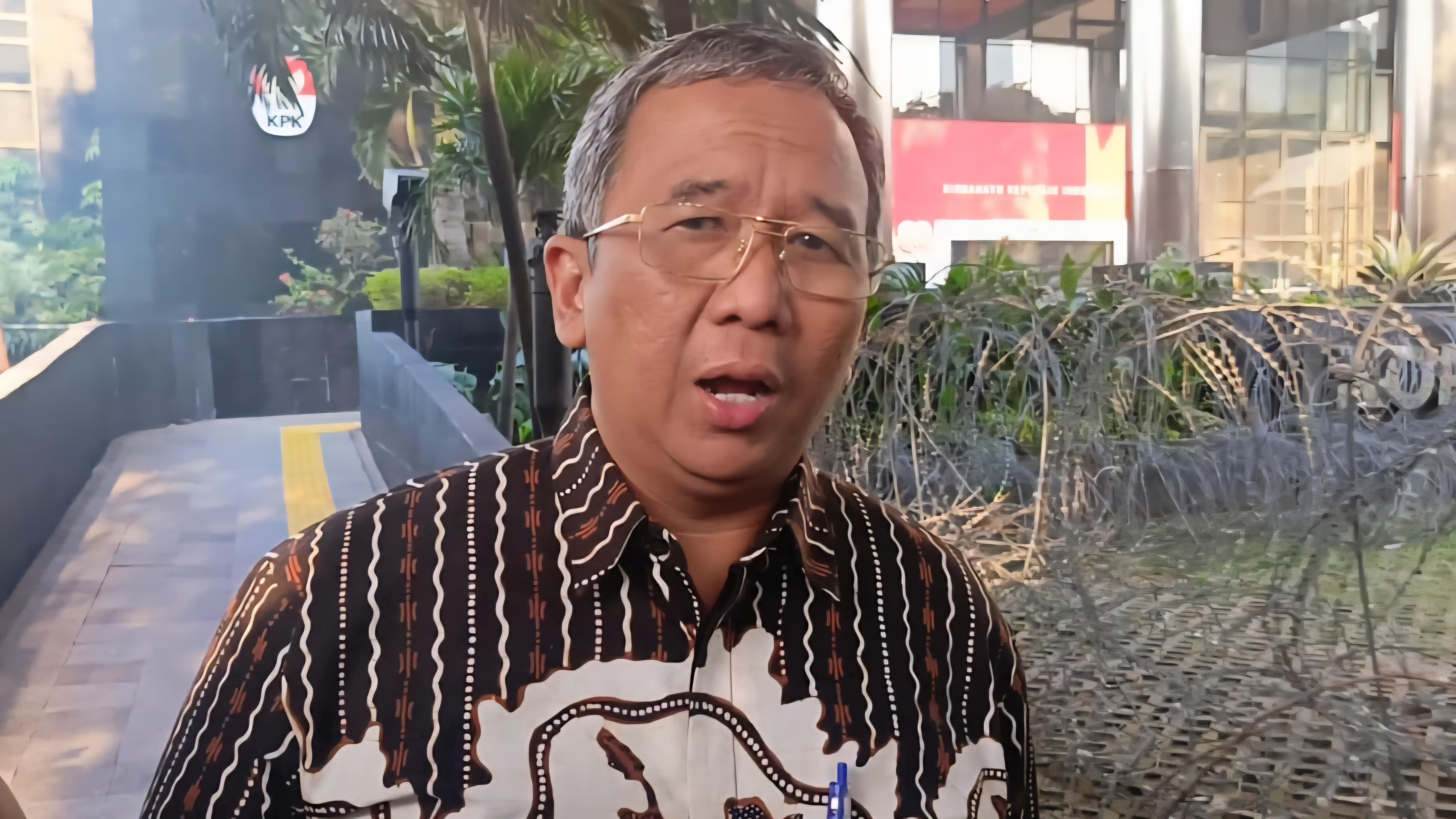 Direktur Jenderal Pelayanan Kesehatan (Dirjen Yankes) Azhar Jaya datangi KPK sebagai saksi. (BeritaNasional/Panji)