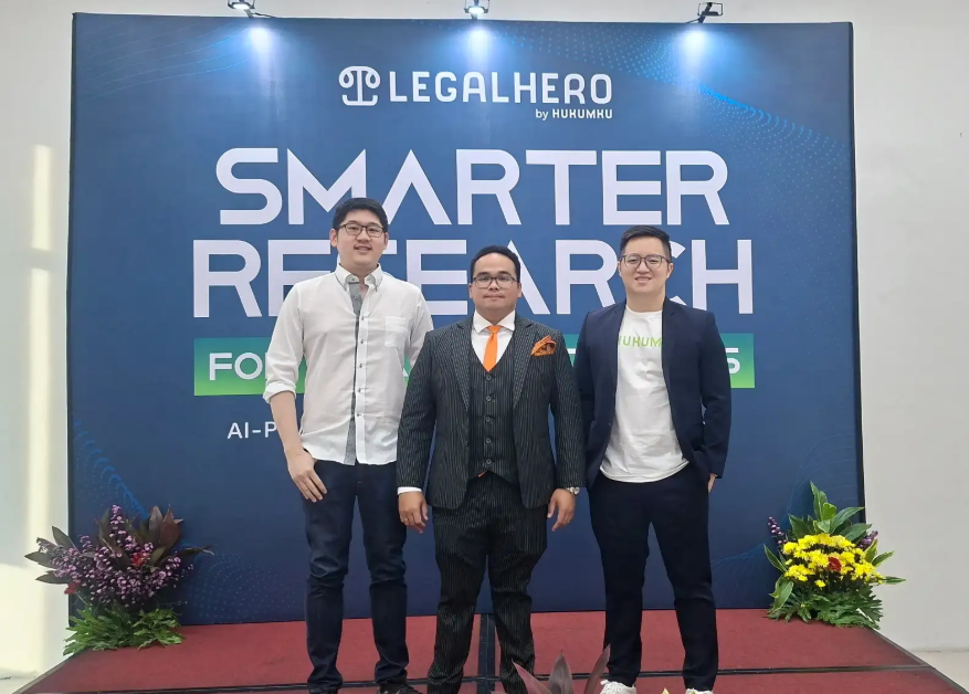 Momen peluncuran Legal Hero Berbasis AI,  Solusi untuk riset hukum advokat. (Foto/doc. Hukumku)