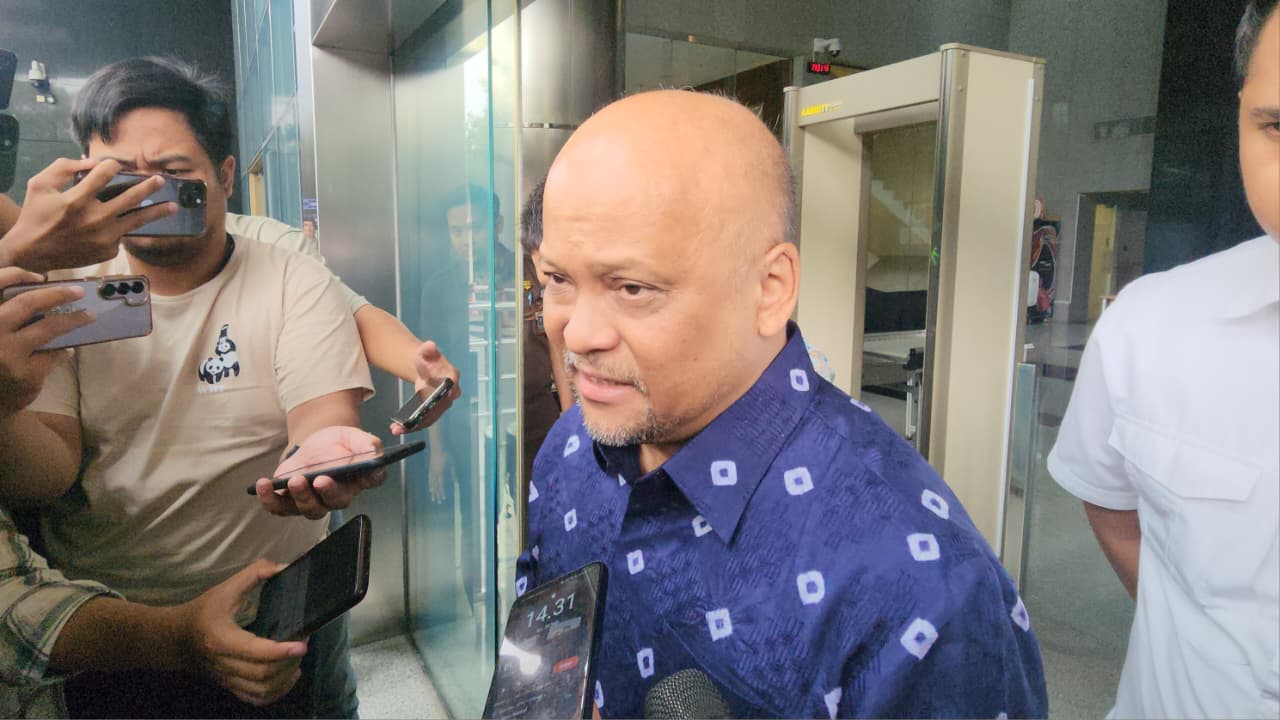 Hanya 30 Menit, Ilham Habibie Teken Berita Acara di KPK. (BeritaNasional/Panji)
