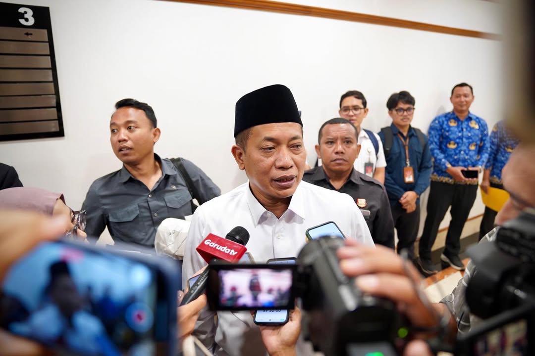 Menkop UKM Ferry Juliantono saat diwawancarai. (Foto/Instagram Ferry Juliantono)