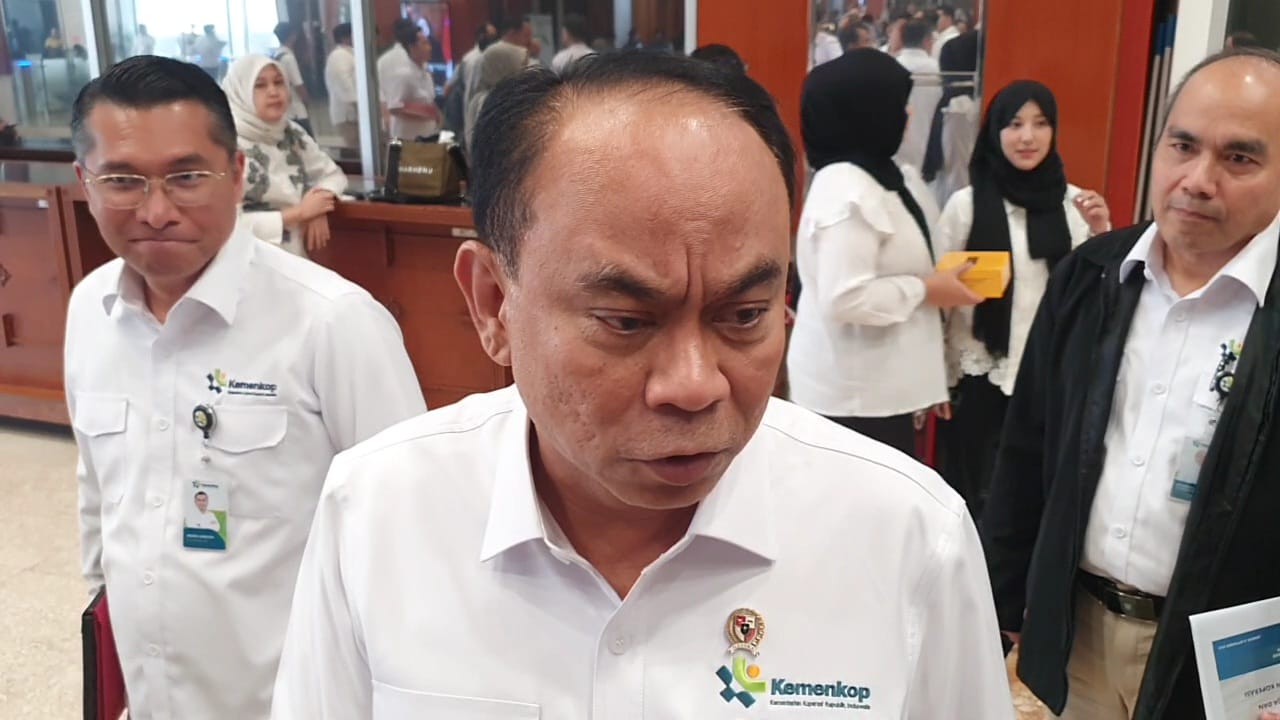Menkop Budi Arie: Reshuffle Kabinet Hak Prerogatif Presiden Prabowo Menteri Koperasi Budi Arie Setiadi. (BeritaNasional/Ahda)