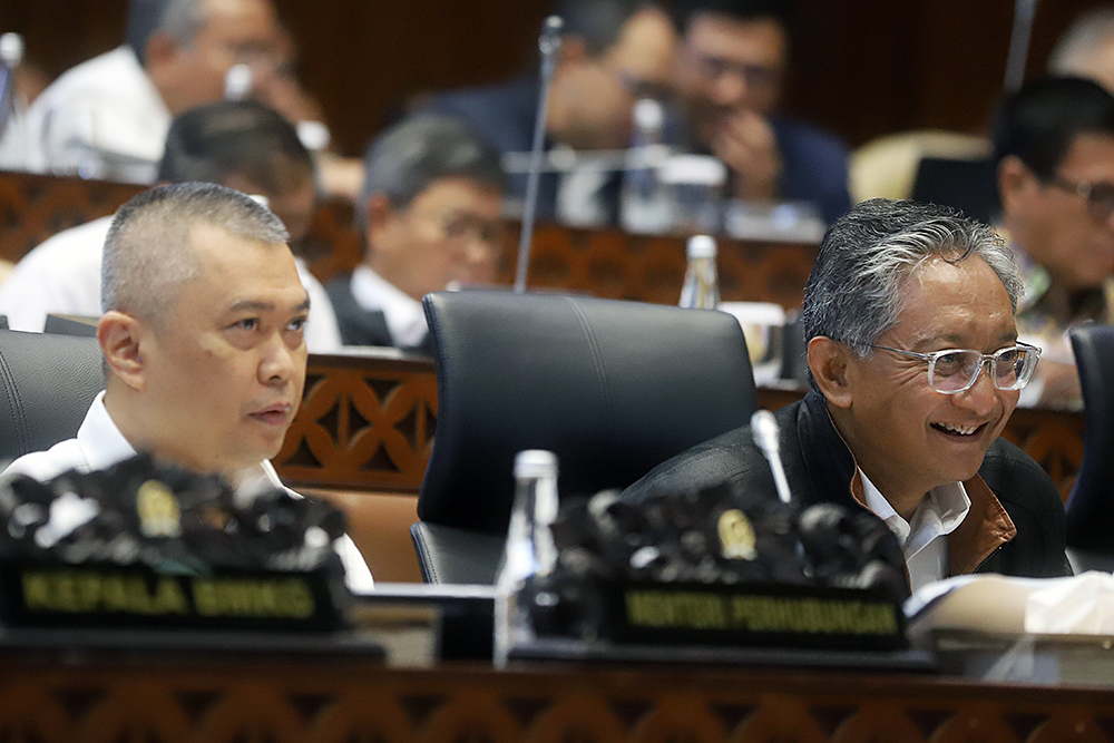 Pemerintah Bantu Pemprov Jakarta Perbaiki 2 JPO Rusak Akibat Demo, Siapkan Rp 19 Miliar Menteri PU Dody Hanggodo (kanan) saat raker bersama anggota DPR. (BeritaNasional/Elvis)