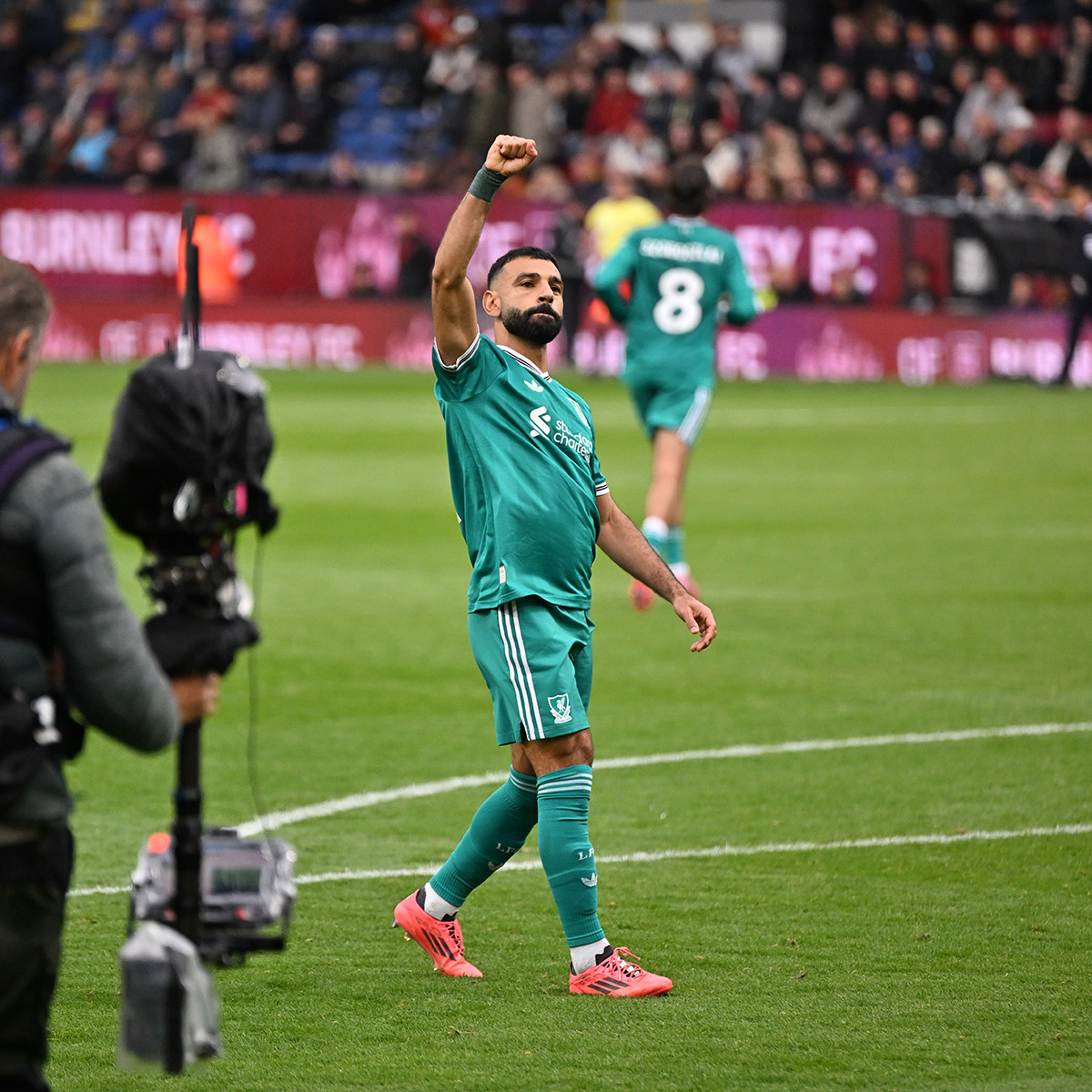 Cetak Gol Kemenangan atas Burnley, Mohamed Salah Ungkap Tantangan Terbesar Liverpool Mohamed Salah berselebrasi setelah mencetak gol ke gawang Burnley. (Foto/liverpoolc.com)